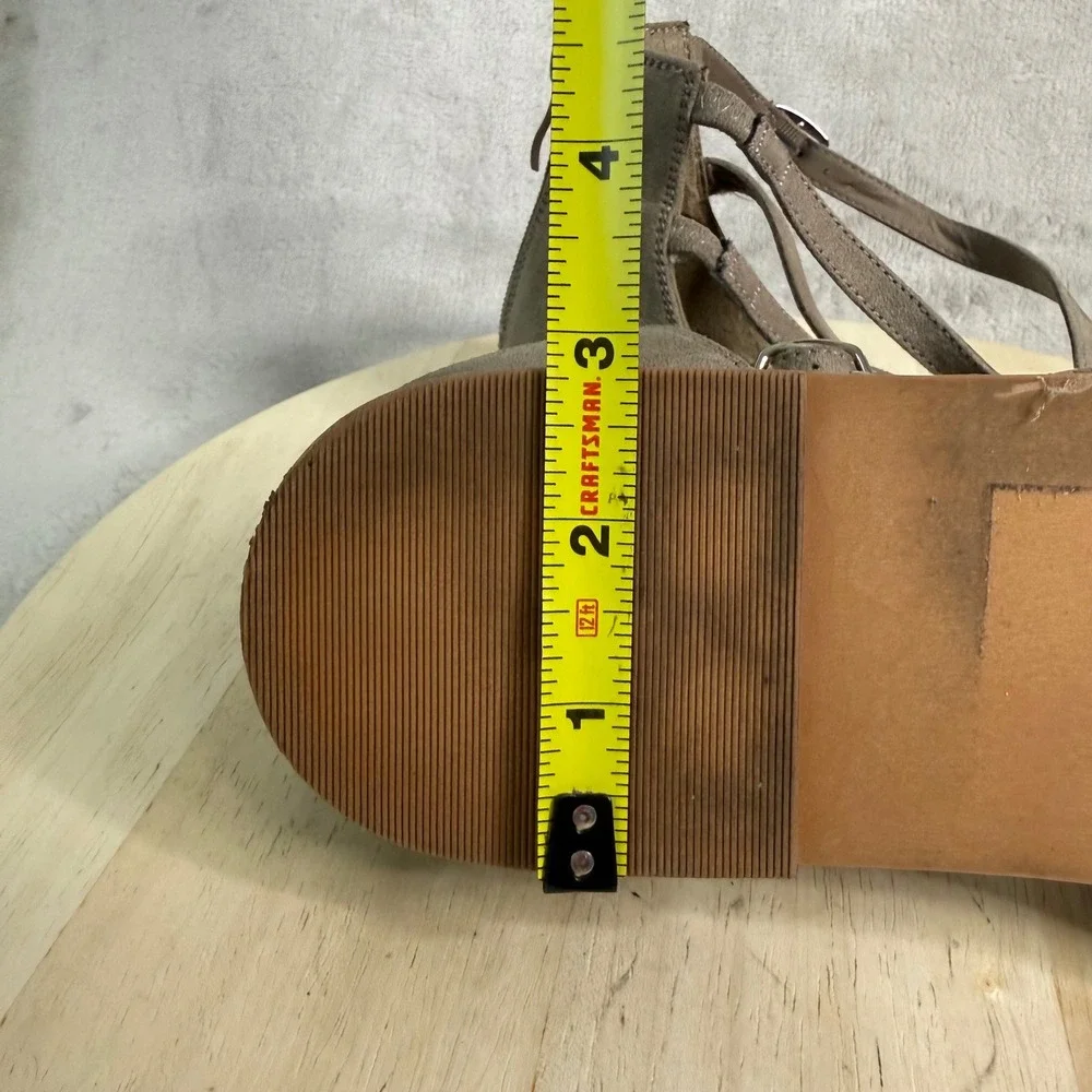 Torrid Womens Wide Width Gladiator Thong Sandals Taupe Brown Strappy Back Zip